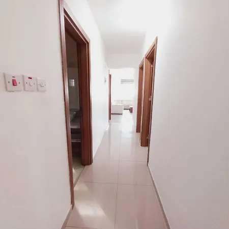 Ozyalcin 4+1 Apartamento Cirénia